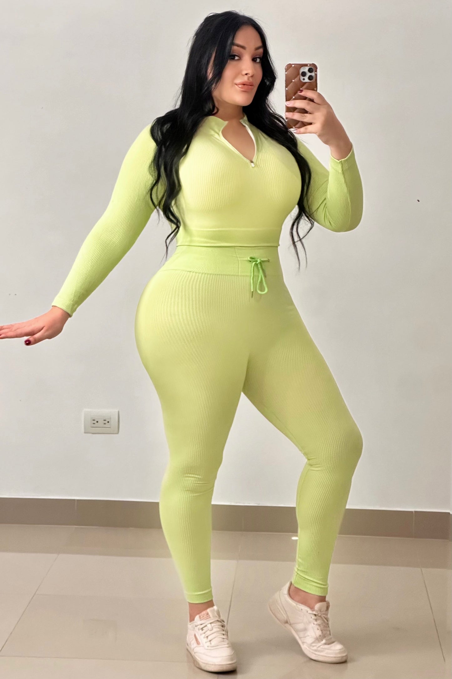 CONJUNTO DEPORTIVO EN HILO MANGA LARGA - ZHY95