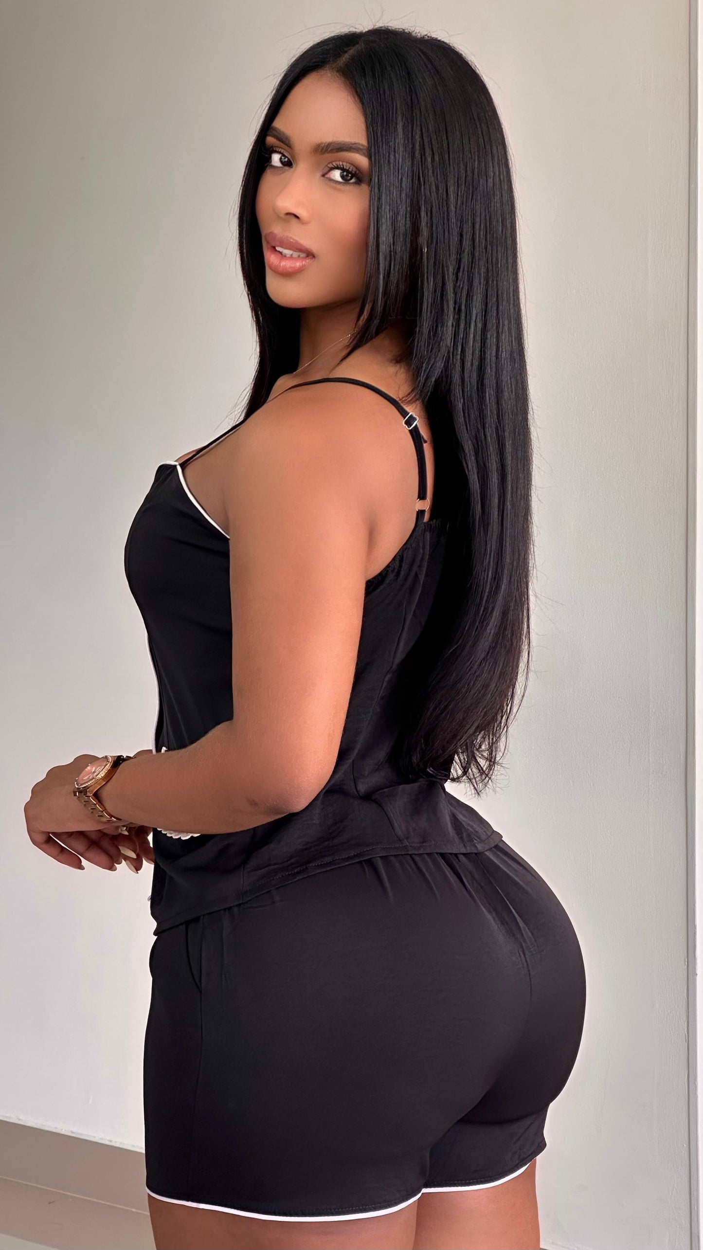 CONJUNTO CORTO BLUSA TIRA BOTONES DORADOS CHALIS - 66646