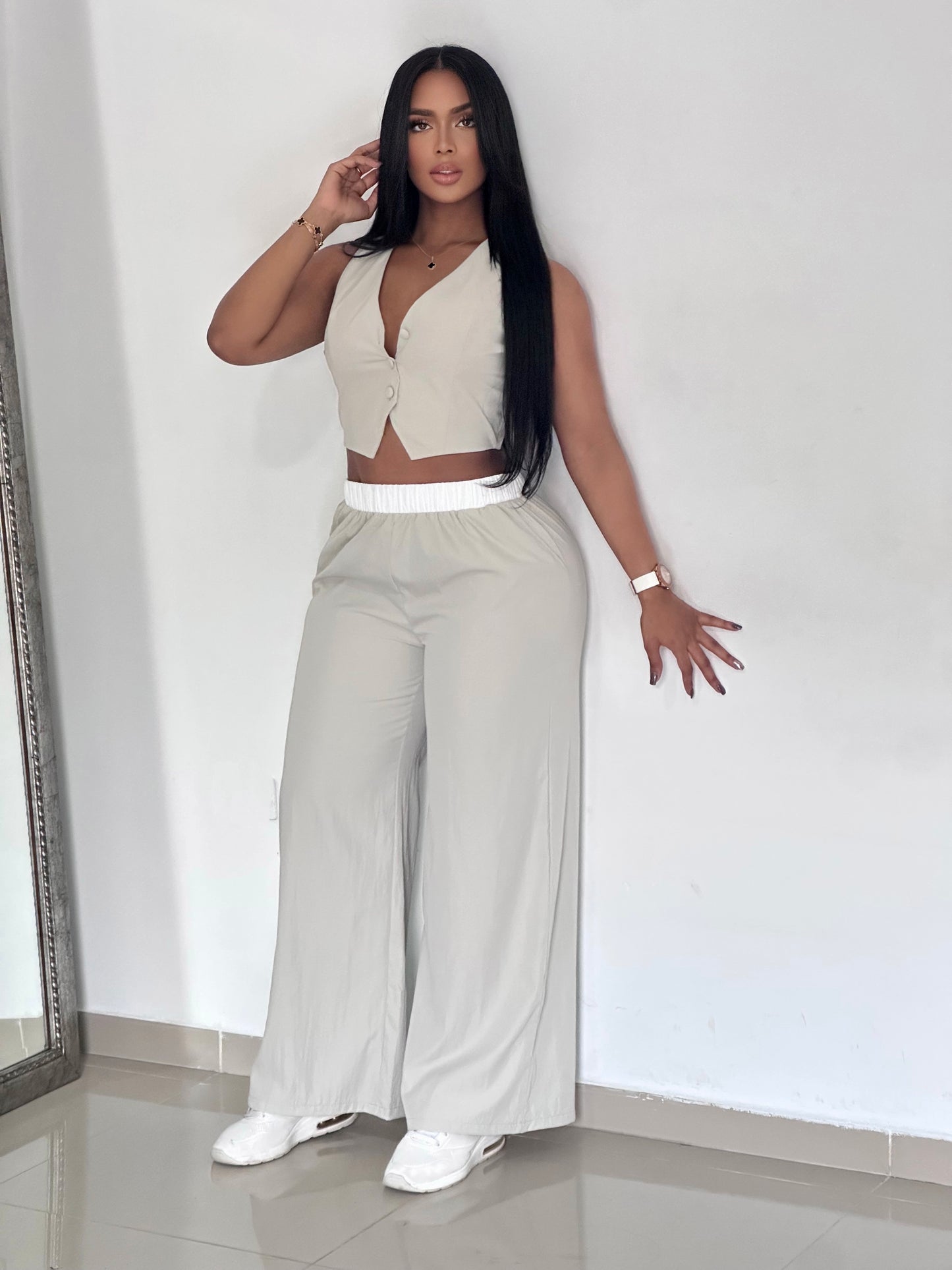 CONJUNTO EN ANTIFLUIDO PANTALON ANCHO CHALECO - 99891