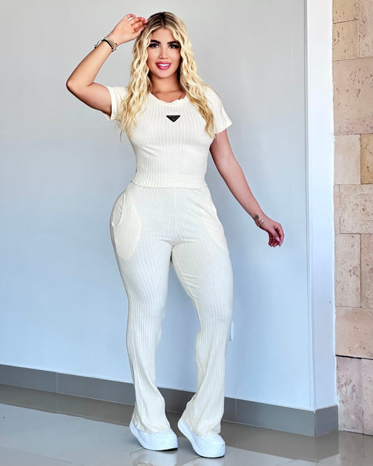 CONJUNTO PRADA ACANALADO PANTALON LARGO BLUSA MANGA RIB - 40400