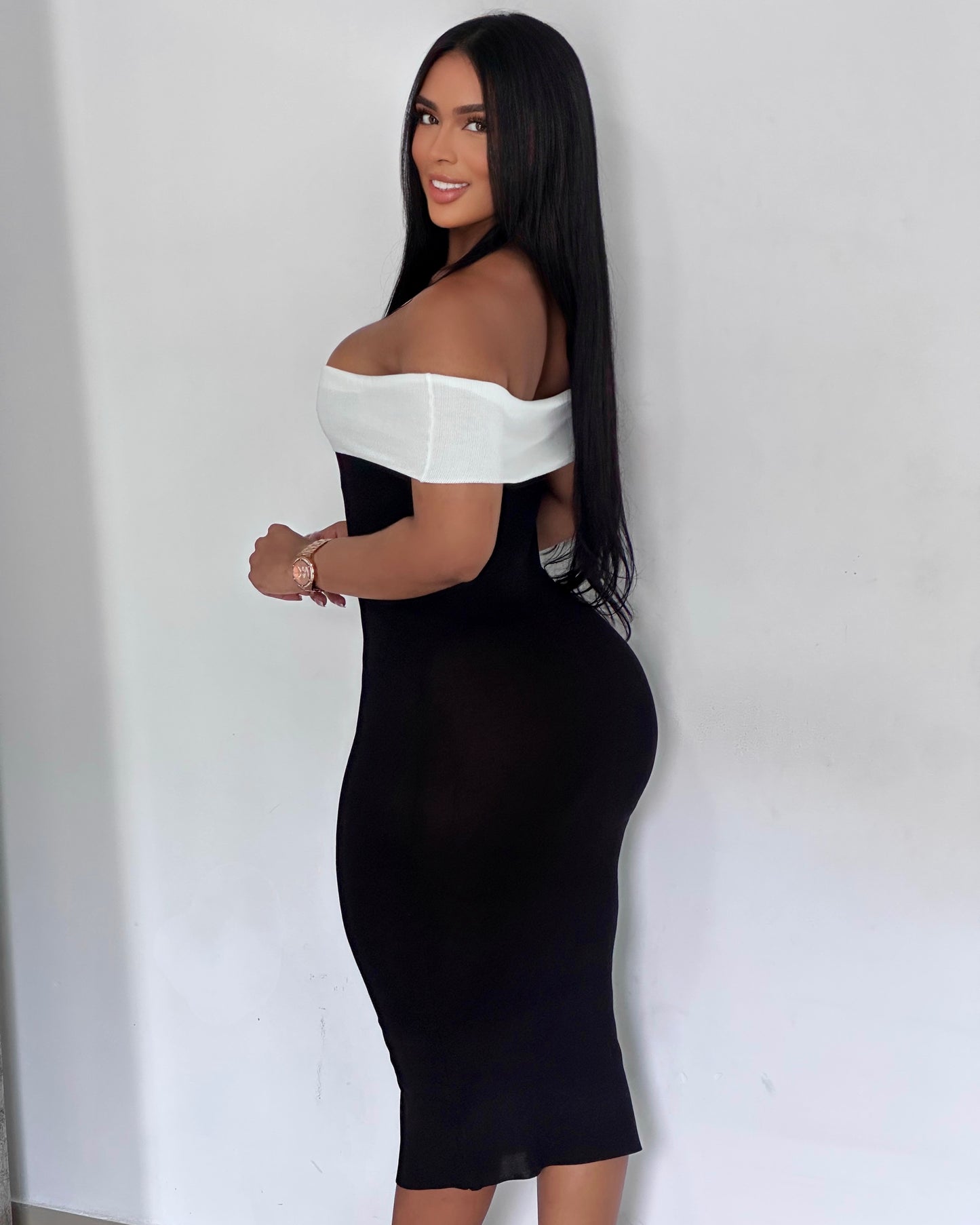VESTIDO CUELLO BANDEJA EN HILO - MZ5420