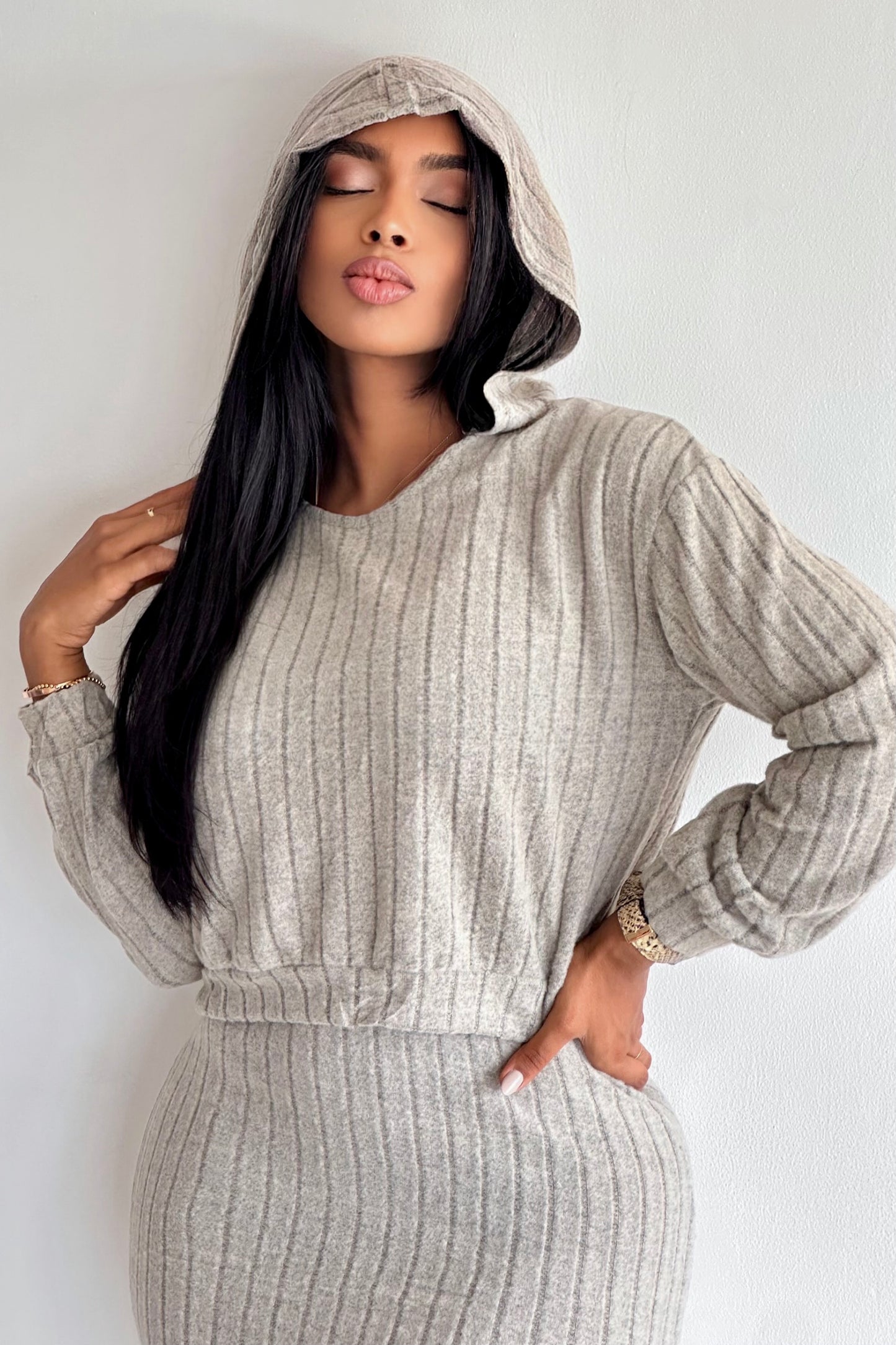 VESTIDO CON BUZO DE CAPUCHA - VBC