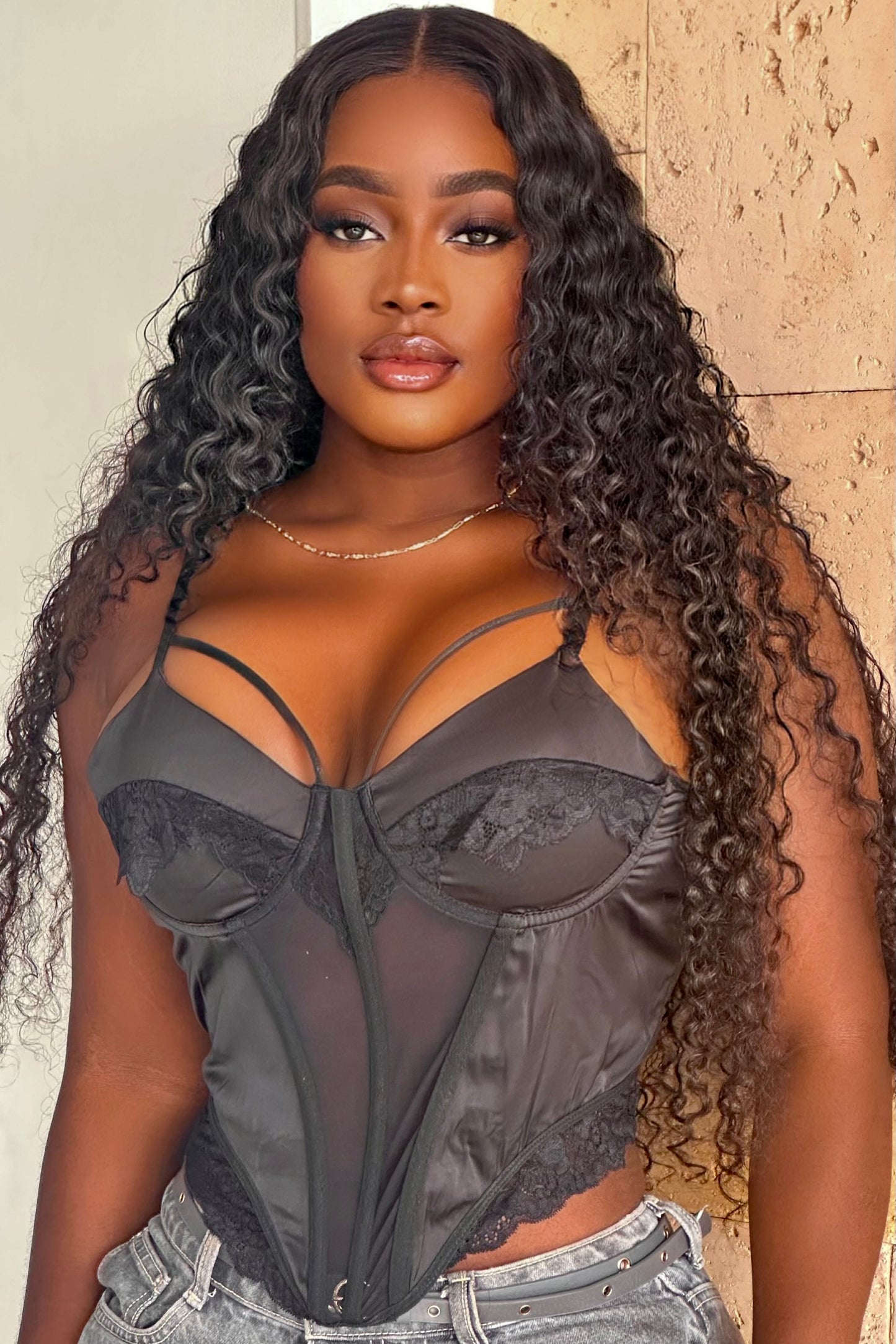 CORSET EN MALLATEX Y ENCAJE TIRA EN COPA  - GM2509