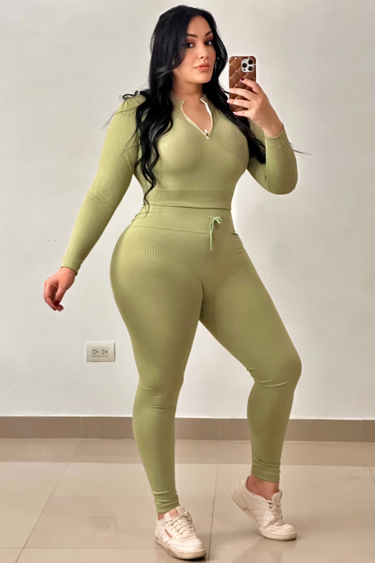 CONJUNTO DEPORTIVO EN HILO MANGA LARGA - ZHY95