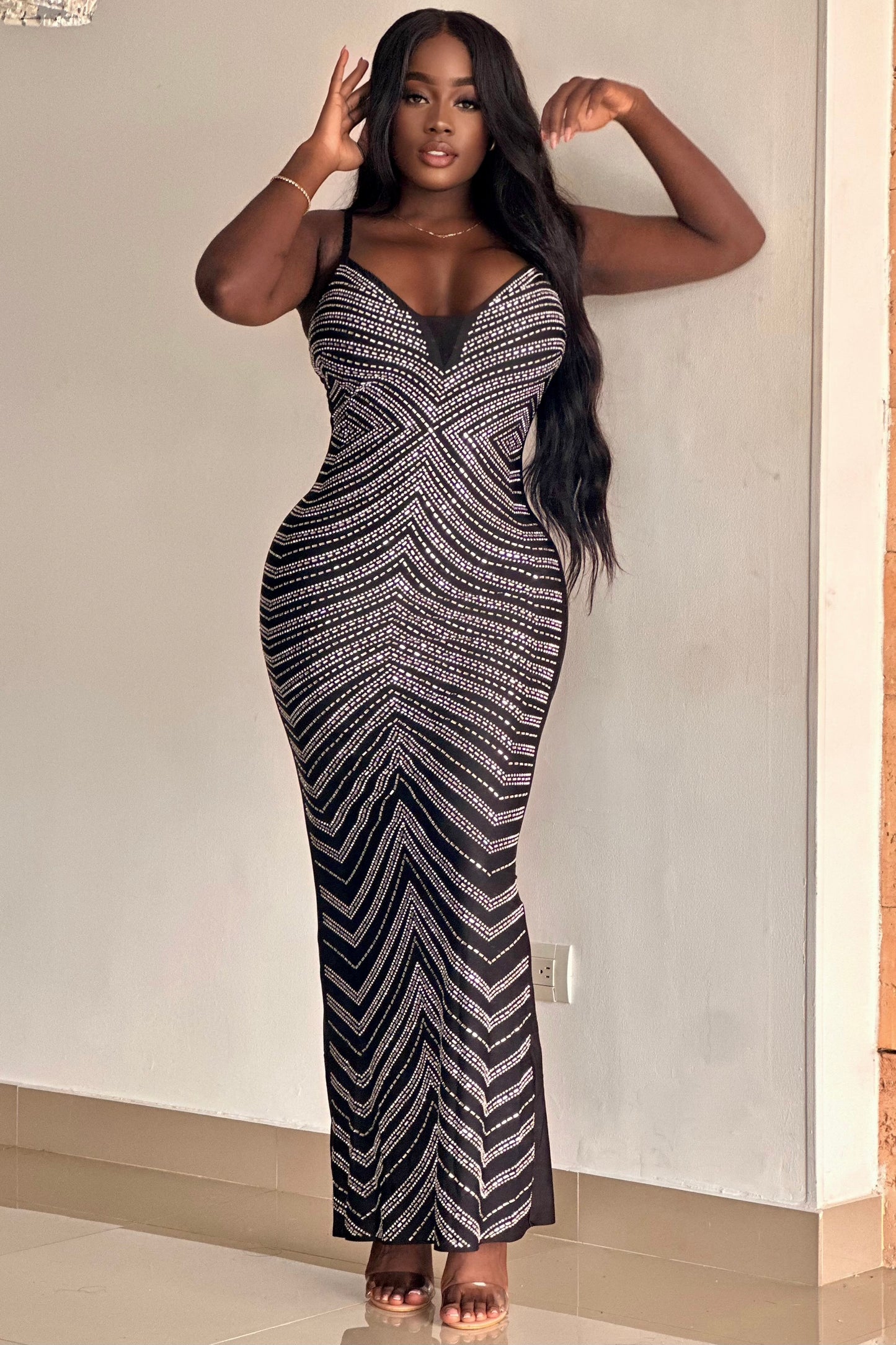 VESTIDO LARGO CON ESCOTE EN V MALLATEX - 0757