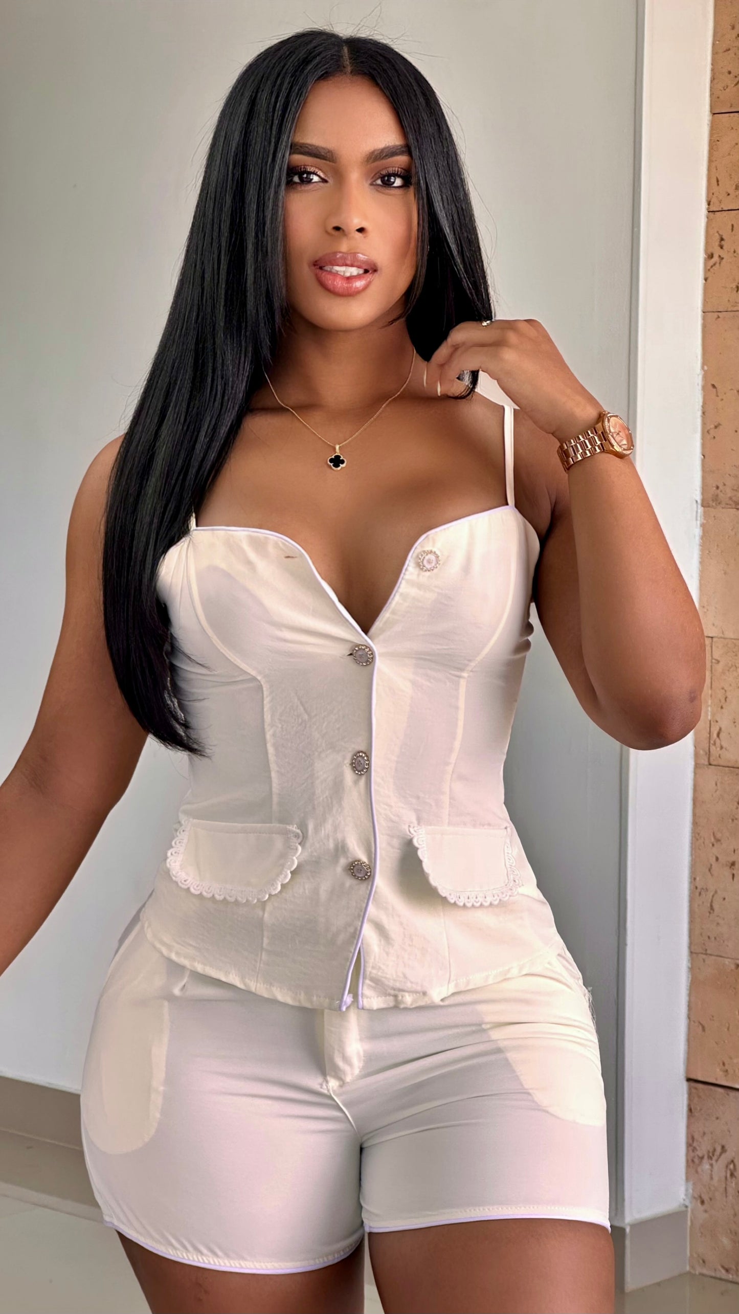 CONJUNTO CORTO BLUSA TIRA BOTONES DORADOS CHALIS - 66646