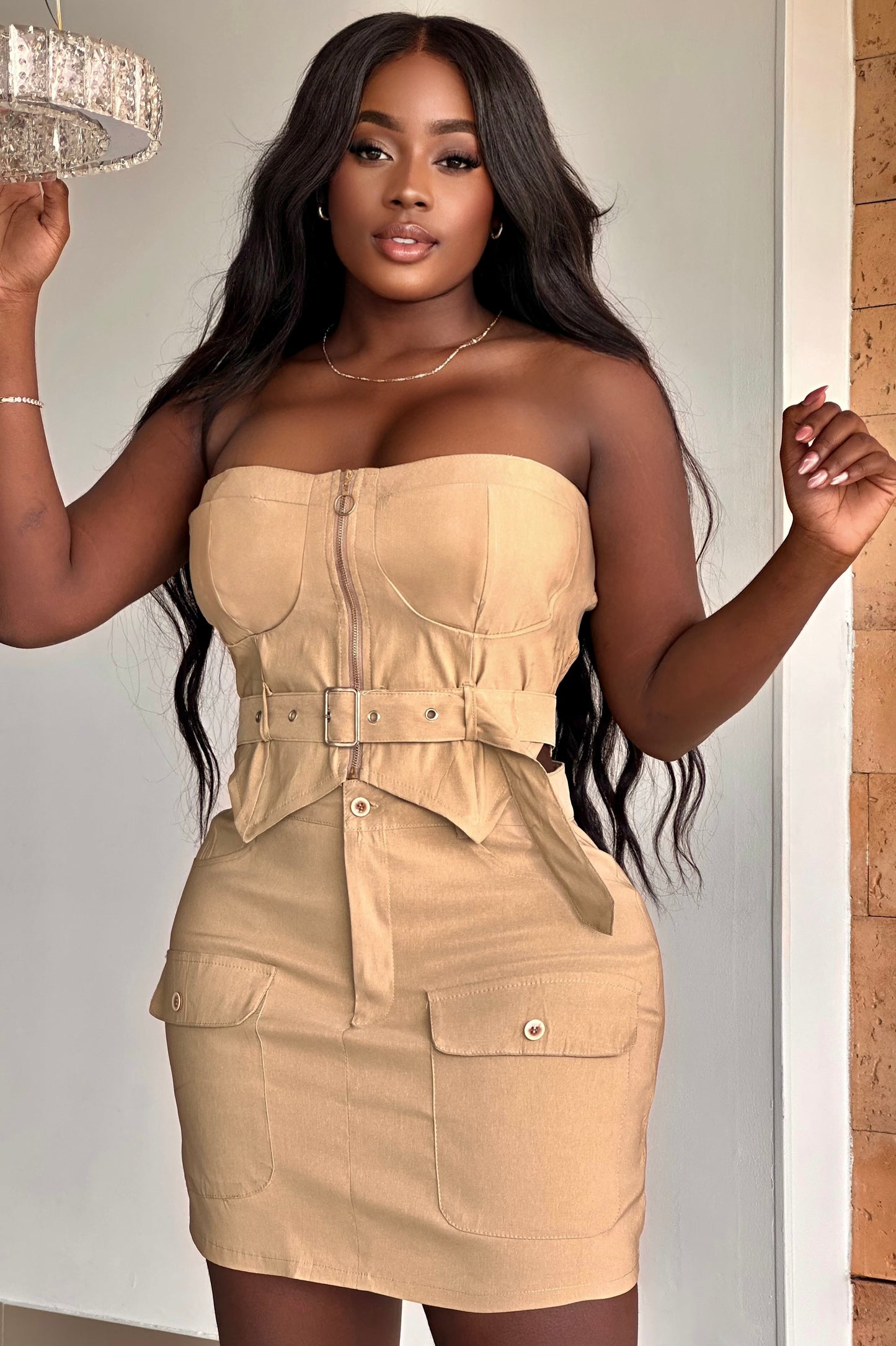 CONJUNTO FALDA Y BLUSA STRAPLE CON CINTURON - 13401