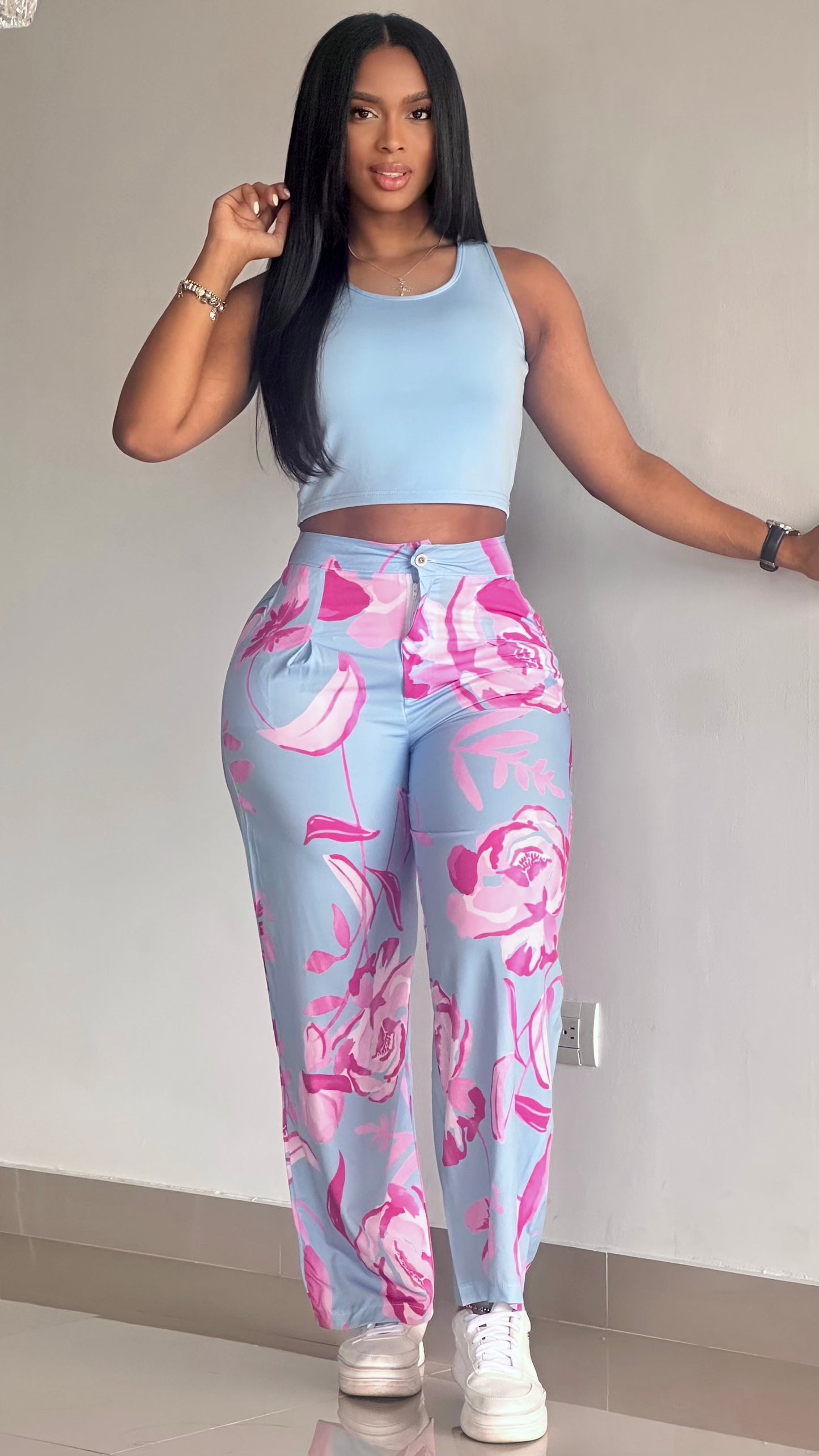 CONJUNTO FLORES BLUSA EN ENERGICA STRECH Y PANTALON EN CHALIS - 40899