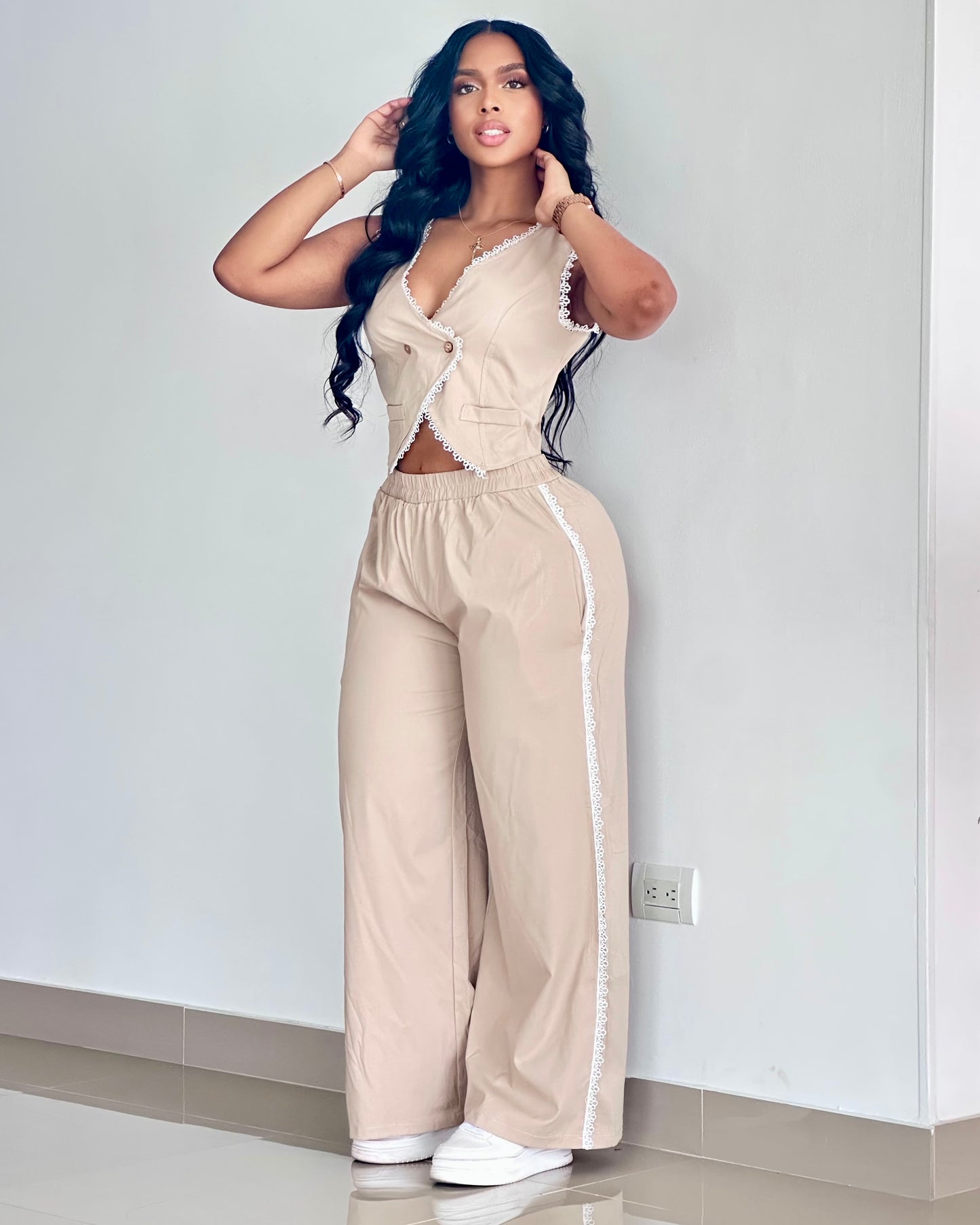 CONJUNTO BORDE GUIPIUR BLUSA CON BOLSILLO - 08051